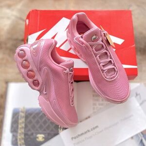 Nike Air Max Dn Sneakers (Women's)